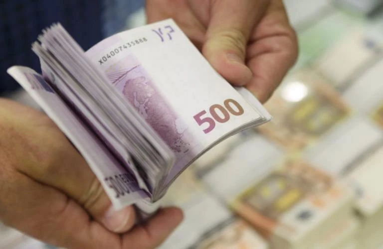 Εφορία: Κατασχέσεις με ρυθμό “πολυβόλου” – Μία κάθε 60 δευτερόλεπτα!